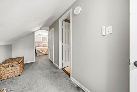 316 E 327th Street Willowick OH 44095
