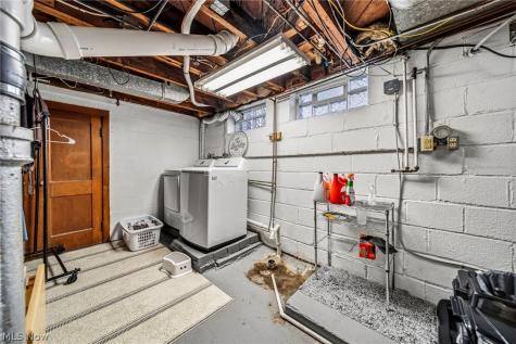 316 E 327th Street Willowick OH 44095
