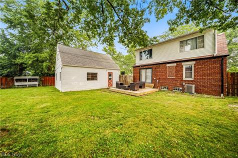 316 E 327th Street Willowick OH 44095