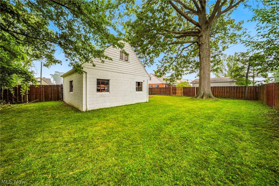 316 E 327th Street Willowick OH 44095