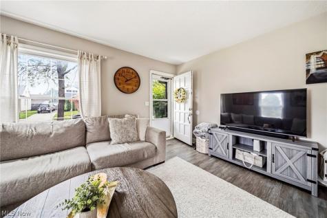 316 E 327th Street Willowick OH 44095