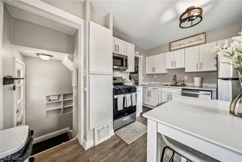 316 E 327th Street Willowick OH 44095