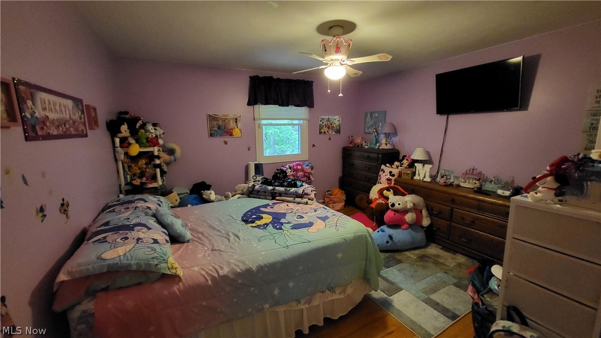 3041 Belmont Drive Brooklyn Heights OH 44131