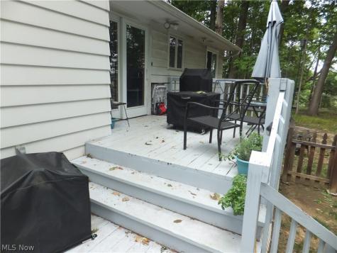 3041 Belmont Drive Brooklyn Heights OH 44131