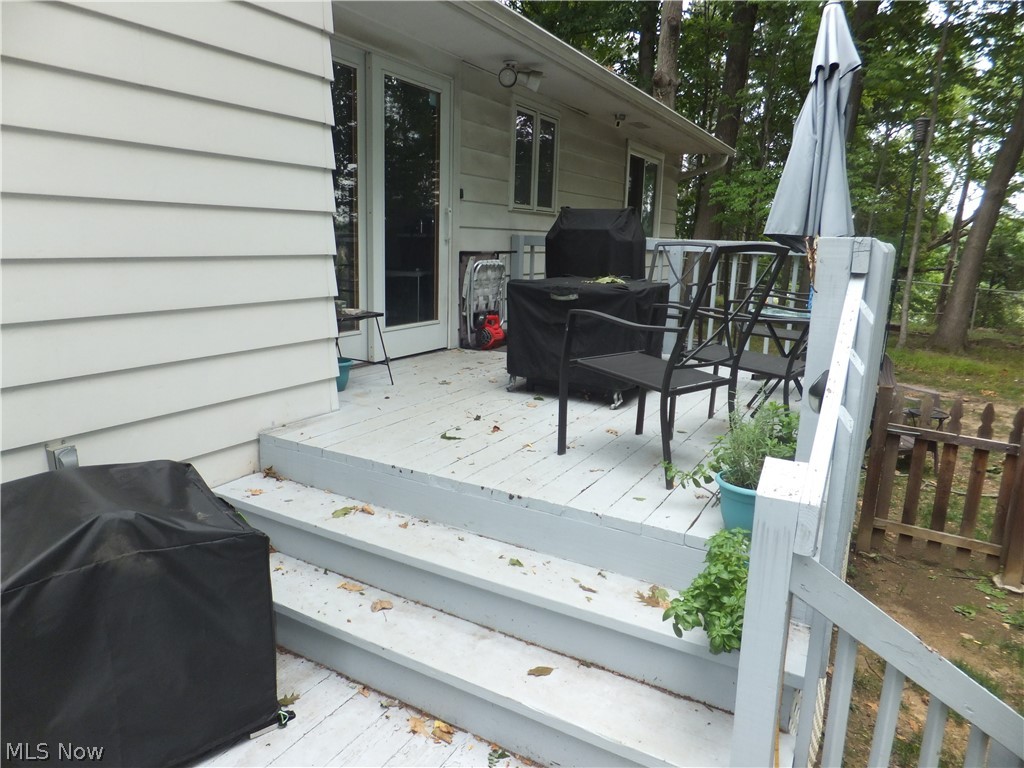 3041 Belmont Drive Brooklyn Heights OH 44131
