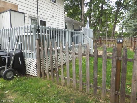 3041 Belmont Drive Brooklyn Heights OH 44131