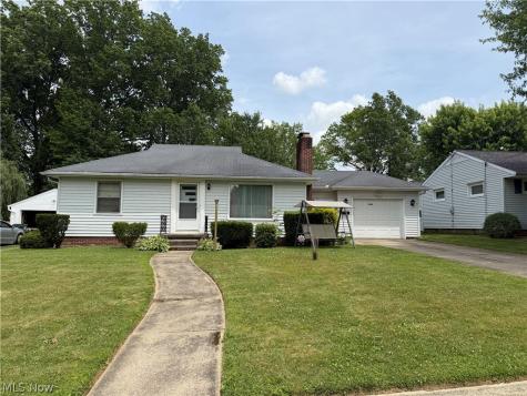 2360 Burton Avenue Alliance OH 44601