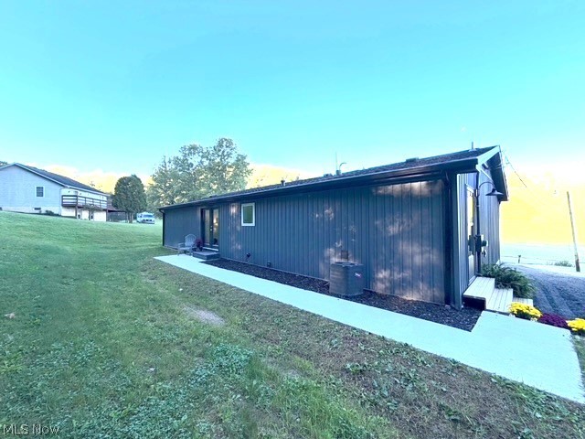 131 Baltzley Valley Road NE New Philadelphia OH 44663