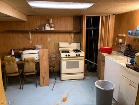 1207 Chaparrel Road SW Hartville OH 44632