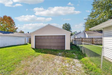 234 Paxton Road Eastlake OH 44095