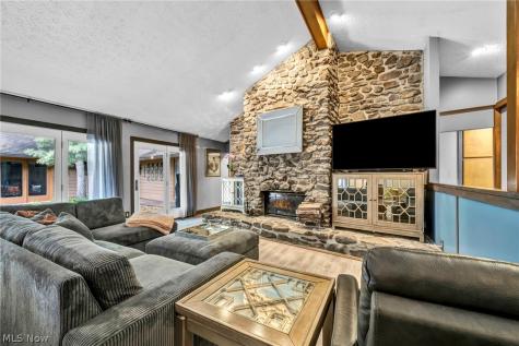 21903 Meadows Edge Lane Strongsville OH 44149