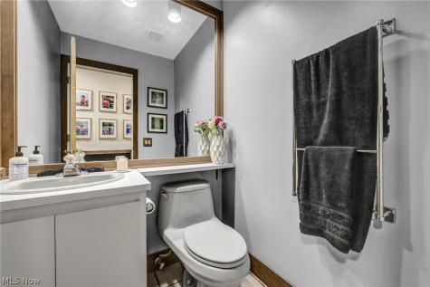 21903 Meadows Edge Lane Strongsville OH 44149