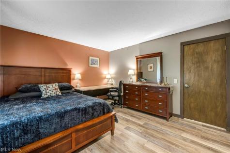 21903 Meadows Edge Lane Strongsville OH 44149