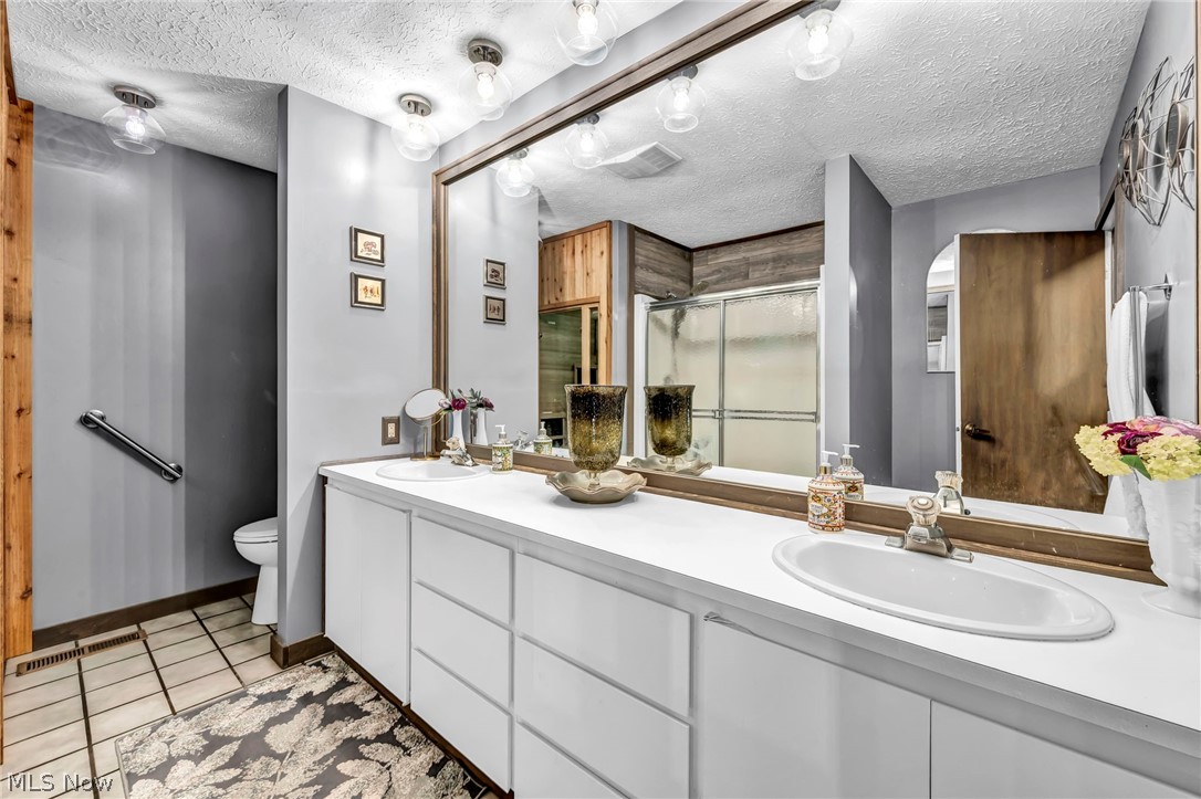 21903 Meadows Edge Lane Strongsville OH 44149