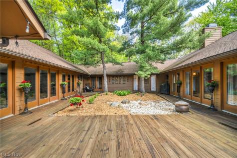 21903 Meadows Edge Lane Strongsville OH 44149