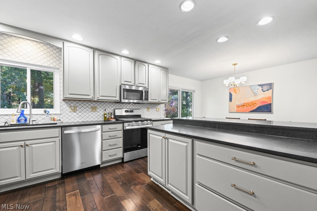 5523 Meadow Wood Boulevard Lyndhurst OH 44124