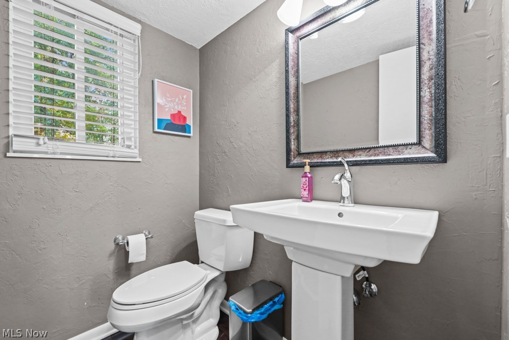 5523 Meadow Wood Boulevard Lyndhurst OH 44124