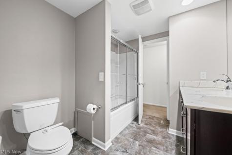 5523 Meadow Wood Boulevard Lyndhurst OH 44124