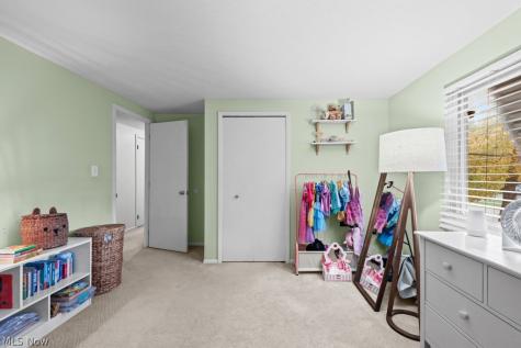5523 Meadow Wood Boulevard Lyndhurst OH 44124