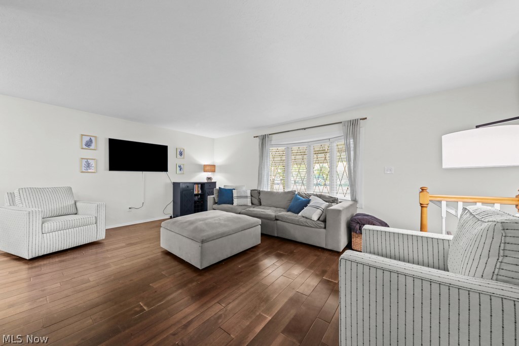 5523 Meadow Wood Boulevard Lyndhurst OH 44124