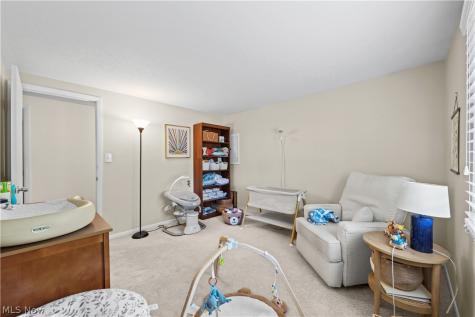 5523 Meadow Wood Boulevard Lyndhurst OH 44124