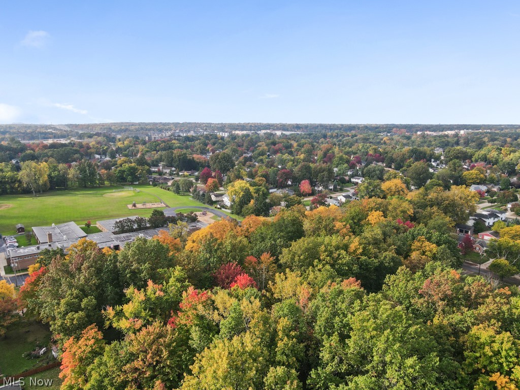 5523 Meadow Wood Boulevard Lyndhurst OH 44124