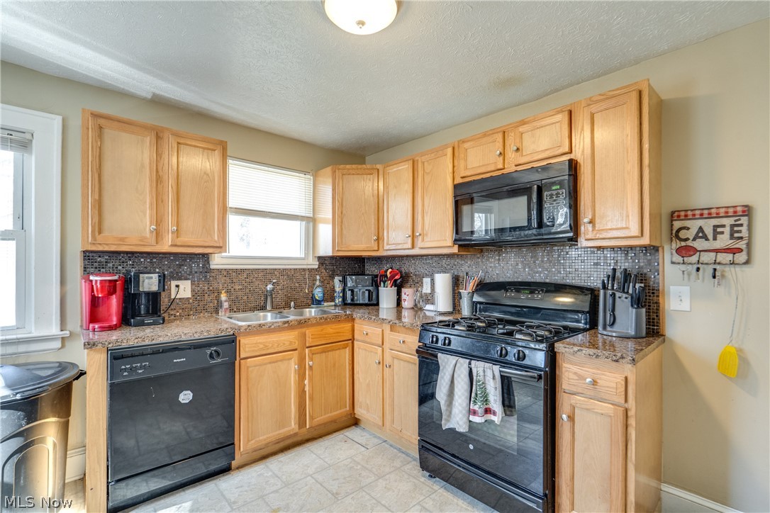 934 Packard Drive Akron OH 44320