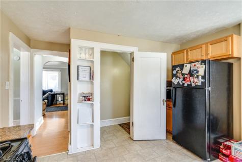 934 Packard Drive Akron OH 44320