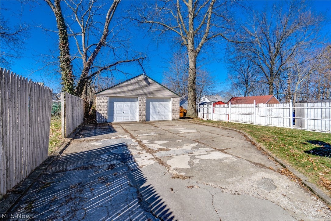 934 Packard Drive Akron OH 44320