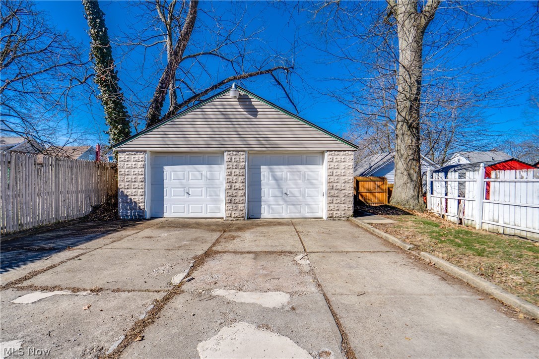 934 Packard Drive Akron OH 44320