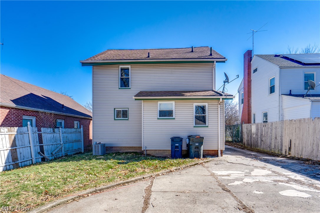 934 Packard Drive Akron OH 44320