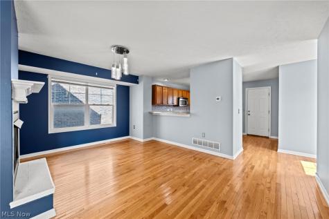 2221 E 71st Street Cleveland OH 44103