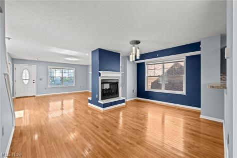 2221 E 71st Street Cleveland OH 44103
