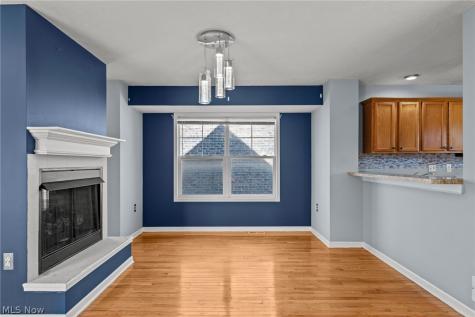 2221 E 71st Street Cleveland OH 44103