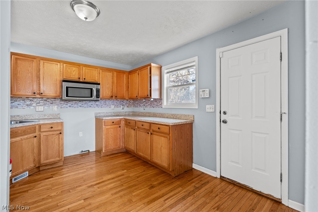 2221 E 71st Street Cleveland OH 44103
