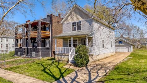 2221 E 71st Street Cleveland OH 44103