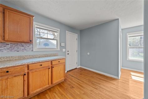 2221 E 71st Street Cleveland OH 44103