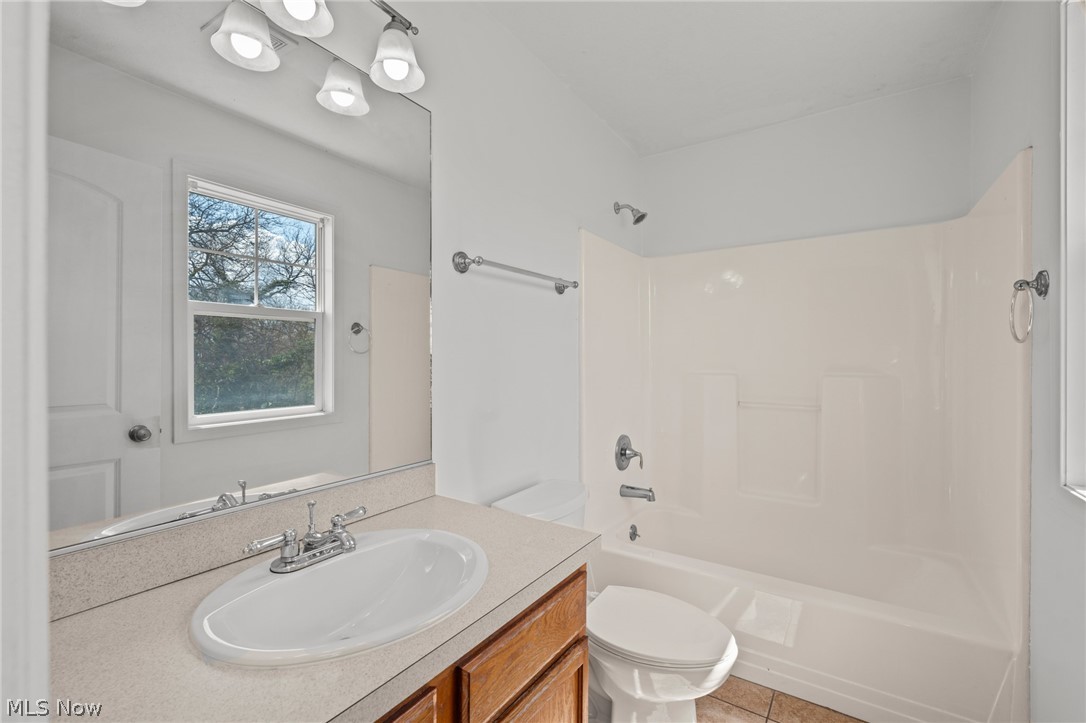 2221 E 71st Street Cleveland OH 44103