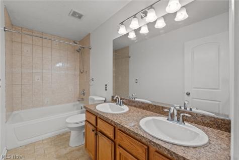 2221 E 71st Street Cleveland OH 44103