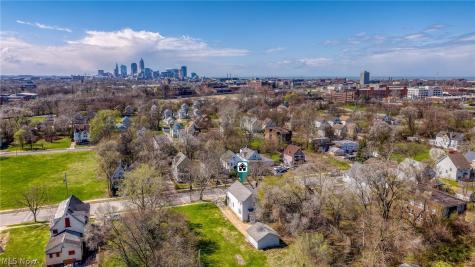 2221 E 71st Street Cleveland OH 44103