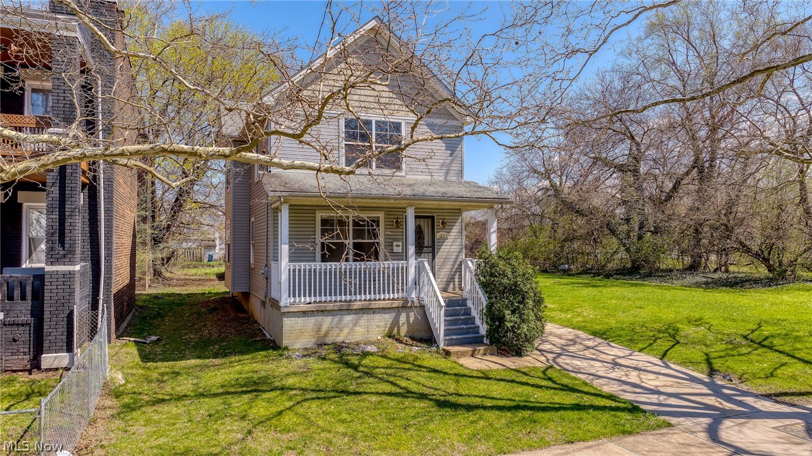 2221 E 71st Street Cleveland OH 44103