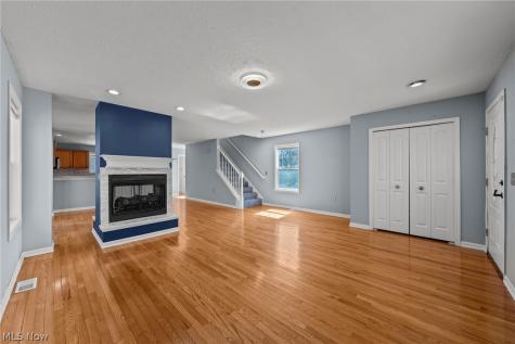 2221 E 71st Street Cleveland OH 44103