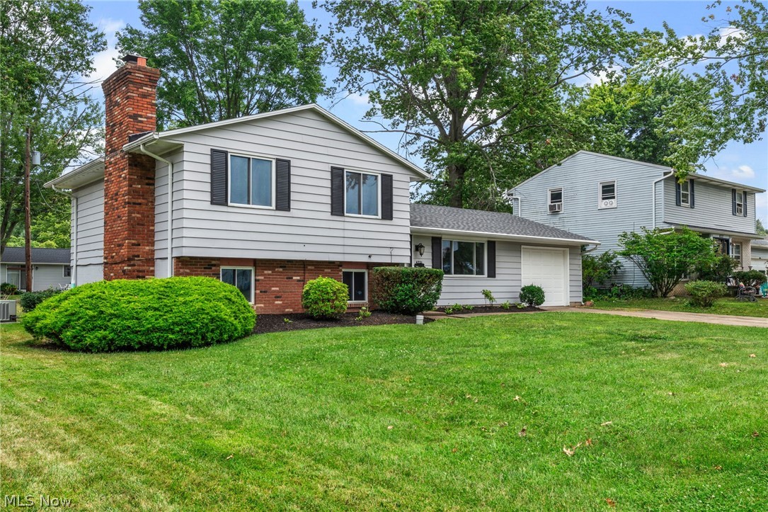 4221 Princess Anne Court Lorain OH 44052