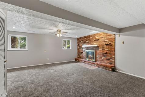 4221 Princess Anne Court Lorain OH 44052