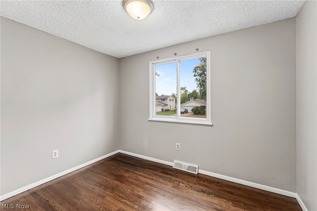 4221 Princess Anne Court Lorain OH 44052