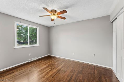 4221 Princess Anne Court Lorain OH 44052