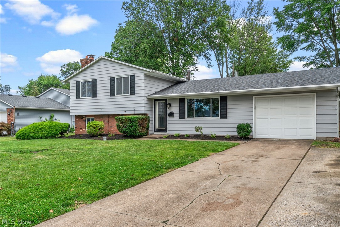 4221 Princess Anne Court Lorain OH 44052