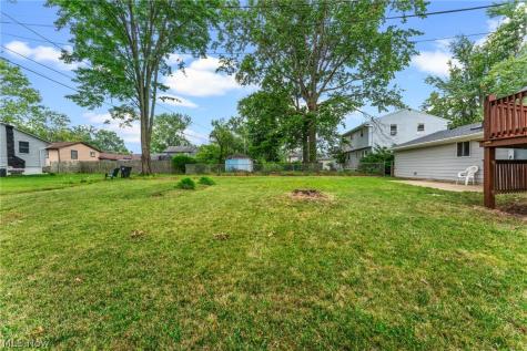 4221 Princess Anne Court Lorain OH 44052
