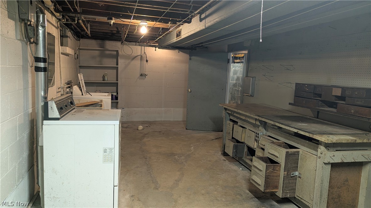 2921 Center Road Saybrook OH 44004