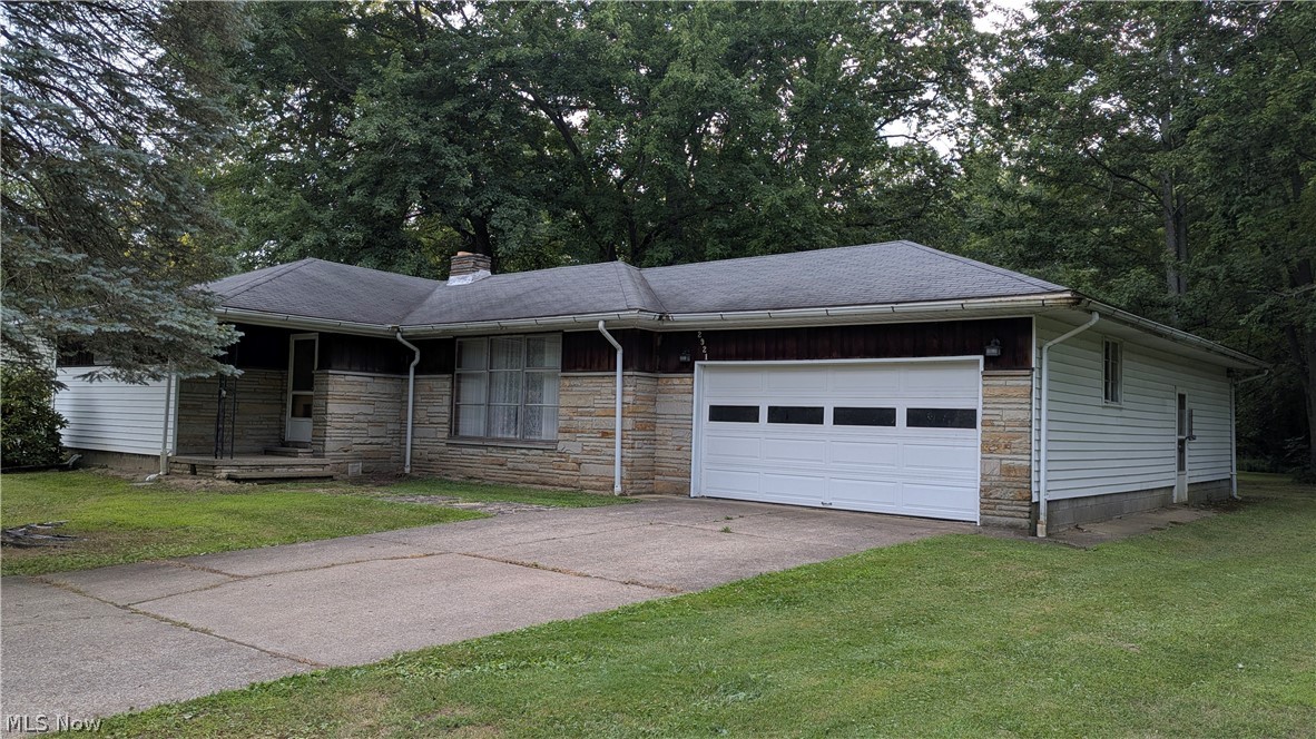 2921 Center Road Saybrook OH 44004